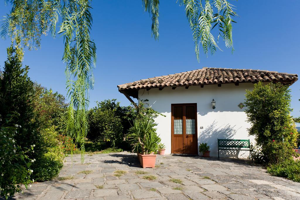 Orange Park - Agriturismo Villa Misterbianco Exterior foto